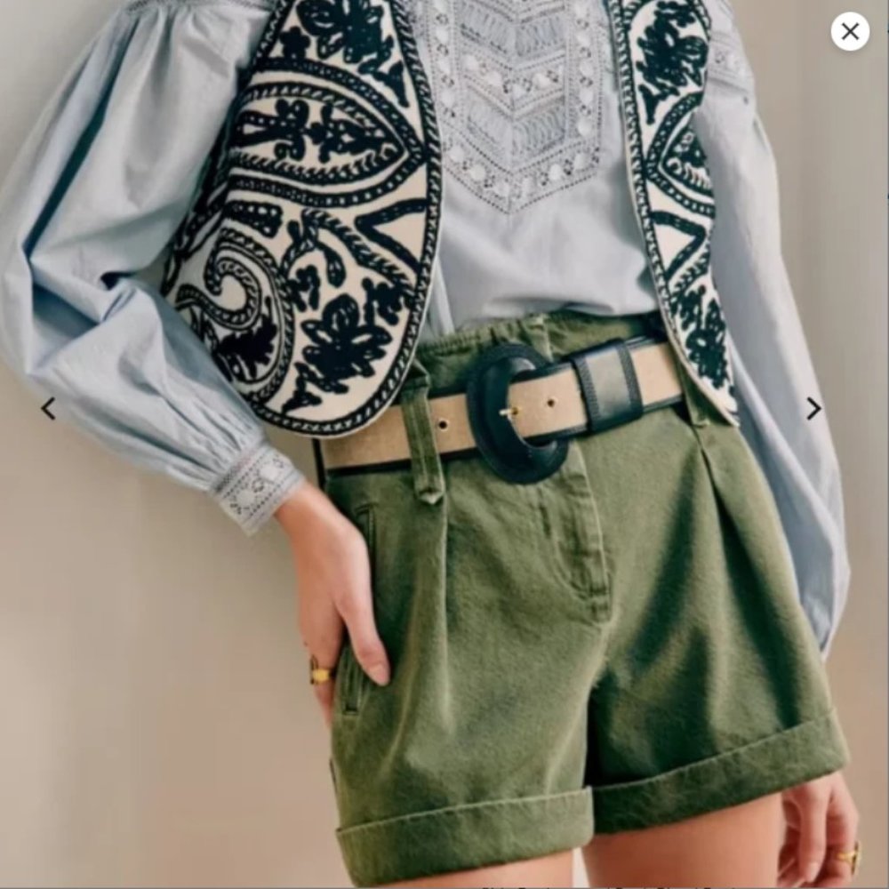 Sezane rome Short Kaki Vintage Size 6